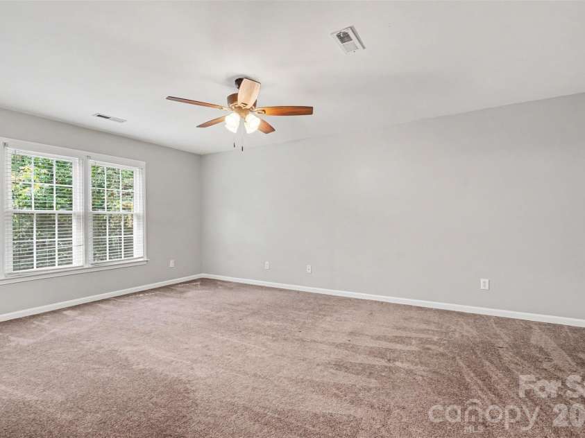 5917 Nuthatch Court, Charlotte, NC 28277.  MLS# CAR4397749, YatesRealty ID 33311. 