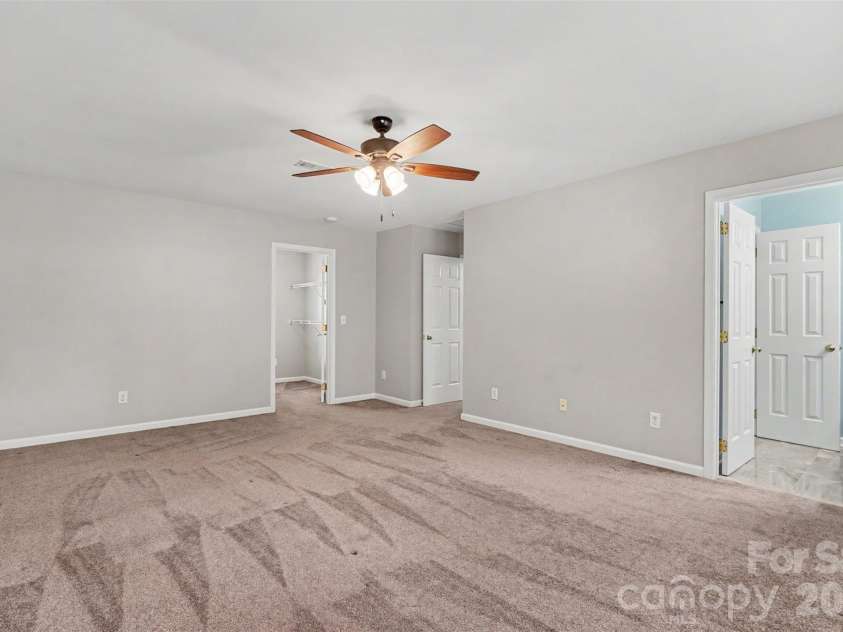 5917 Nuthatch Court, Charlotte, NC 28277.  MLS# CAR4397749, YatesRealty ID 33311. 