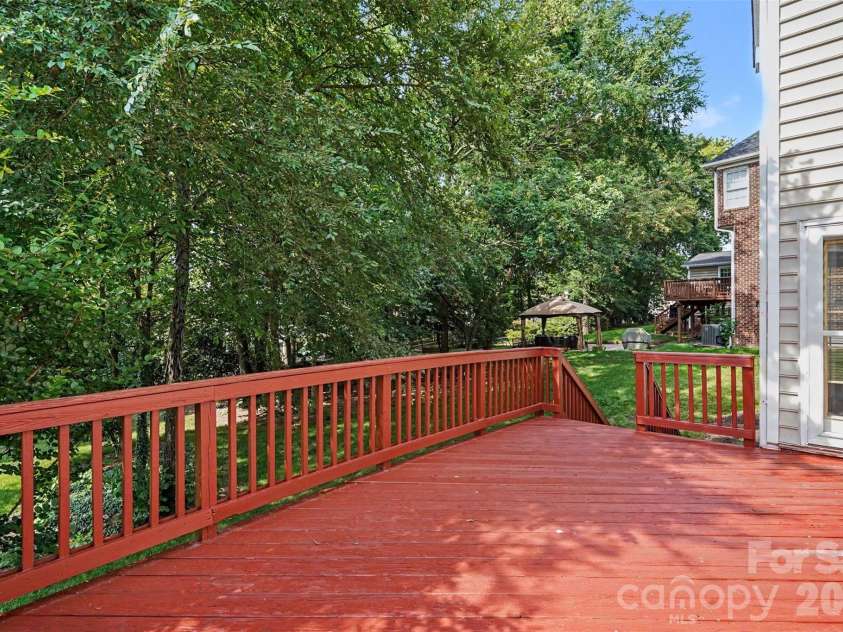 5917 Nuthatch Court, Charlotte, NC 28277.  MLS# CAR4397749, YatesRealty ID 33311. 