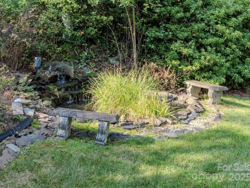 921 8th Avenue, Gastonia, NC 28054.  MLS# CAR4289650, YatesRealty ID 33312. 