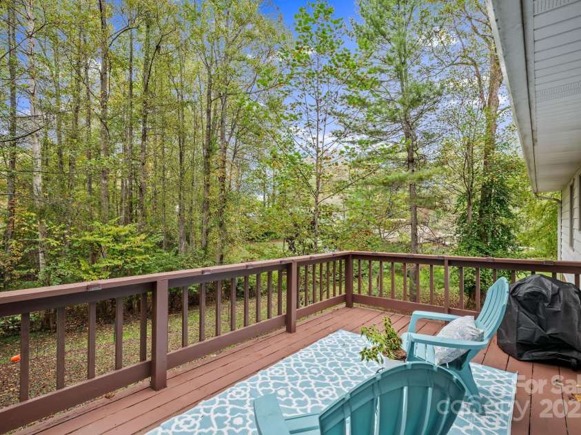155 Timberlane Drive, Etowah, NC 28729.  MLS# CAR4311663, YatesRealty ID 33313. 