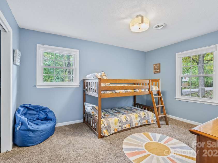 155 Timberlane Drive, Etowah, NC 28729.  MLS# CAR4311663, YatesRealty ID 33313. 