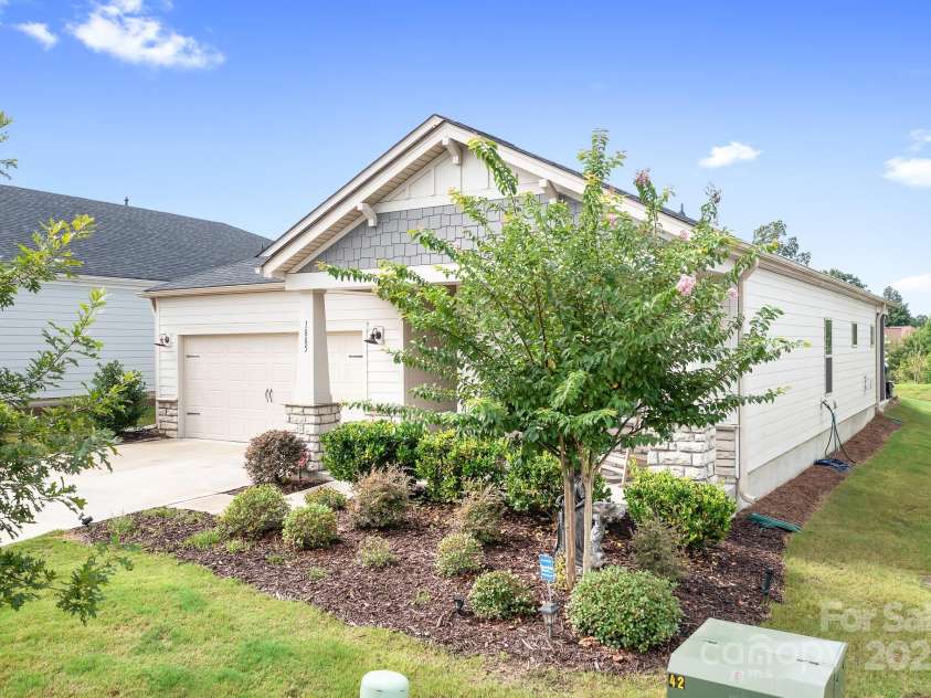 1885 Lotus Lane, Denver, NC 28037.  MLS# CAR4290620, YatesRealty ID 33314. 