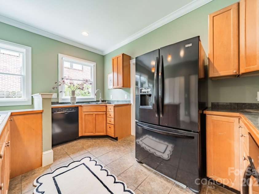 2342 7th Street, Charlotte, NC 28204.  MLS# CAR4284230, YatesRealty ID 33315. 