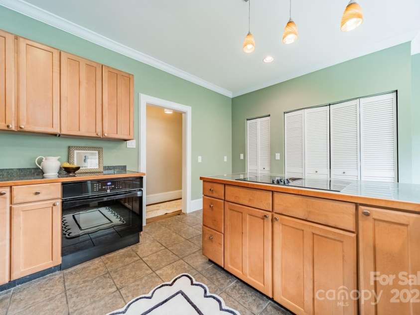 2342 7th Street, Charlotte, NC 28204.  MLS# CAR4284230, YatesRealty ID 33315. 