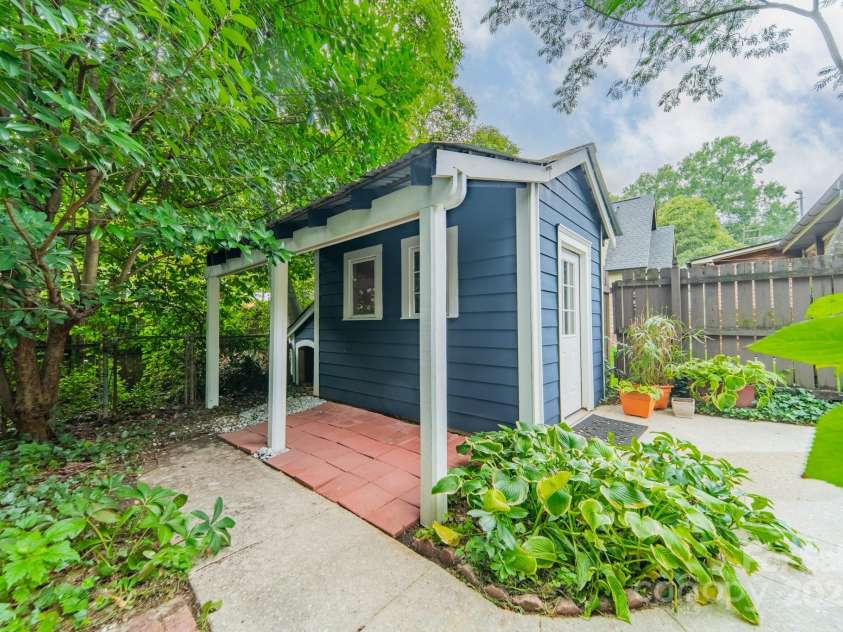 2342 7th Street, Charlotte, NC 28204.  MLS# CAR4284230, YatesRealty ID 33315. 