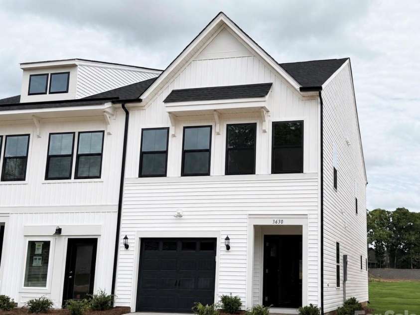 3630 Teslow Drive, Charlotte, NC 28215.  MLS# CAR4386788, YatesRealty ID 33316. 