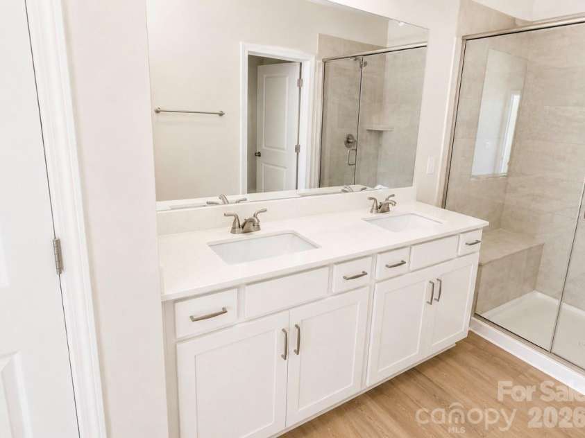 3630 Teslow Drive, Charlotte, NC 28215.  MLS# CAR4386788, YatesRealty ID 33316. 