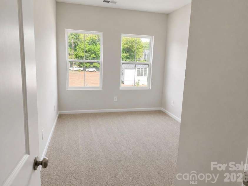 3630 Teslow Drive, Charlotte, NC 28215.  MLS# CAR4386788, YatesRealty ID 33316. 