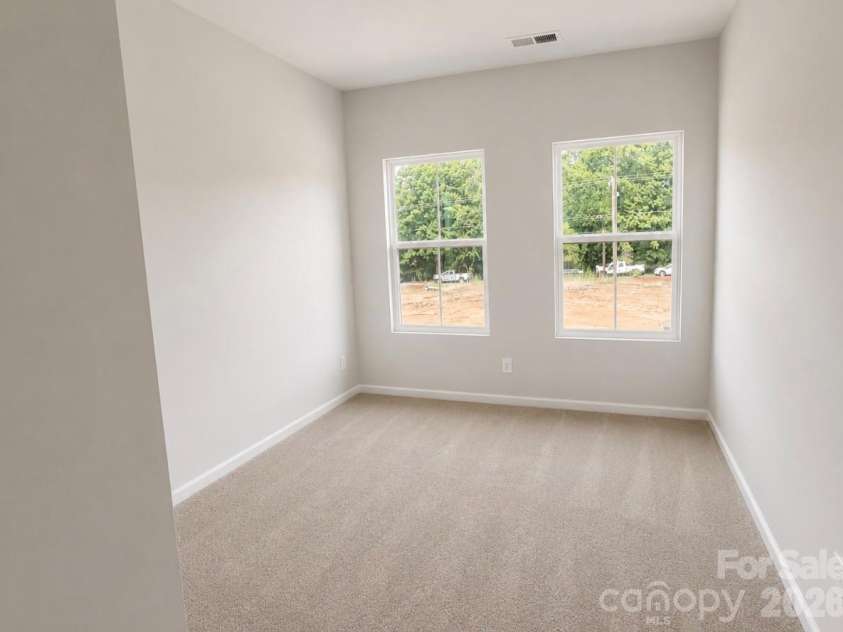 3630 Teslow Drive, Charlotte, NC 28215.  MLS# CAR4386788, YatesRealty ID 33316. 