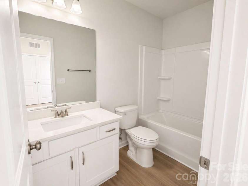 3630 Teslow Drive, Charlotte, NC 28215.  MLS# CAR4386788, YatesRealty ID 33316. 