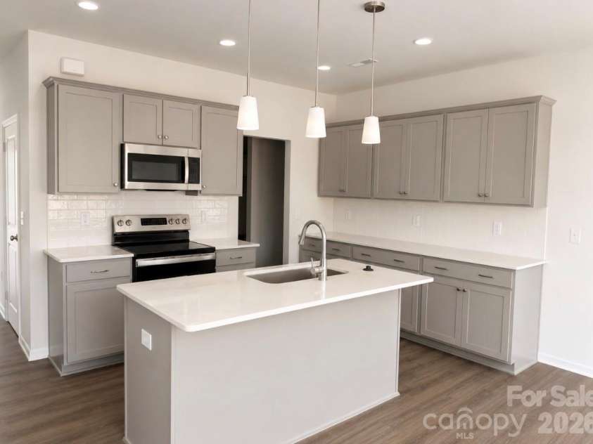 3622 Teslow Drive, Charlotte, NC 28215.  MLS# CAR4388110, YatesRealty ID 33317. 