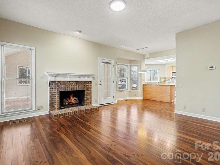 14115 Canvasback Drive, Charlotte, NC 28273.  MLS# CAR4337822, YatesRealty ID 33318. Living Room