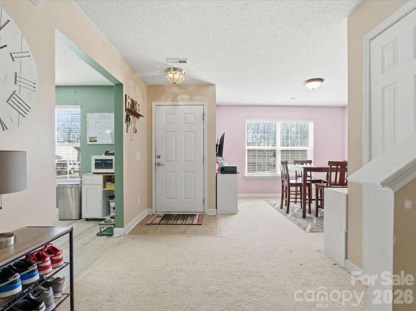 1280 Shenandoah Circle, Rock Hill, SC 29730.  MLS# CAR4336060, YatesRealty ID 3332. Bright and Inviting 