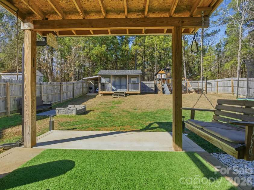 1280 Shenandoah Circle, Rock Hill, SC 29730.  MLS# CAR4336060, YatesRealty ID 3332. Inviting backyard space