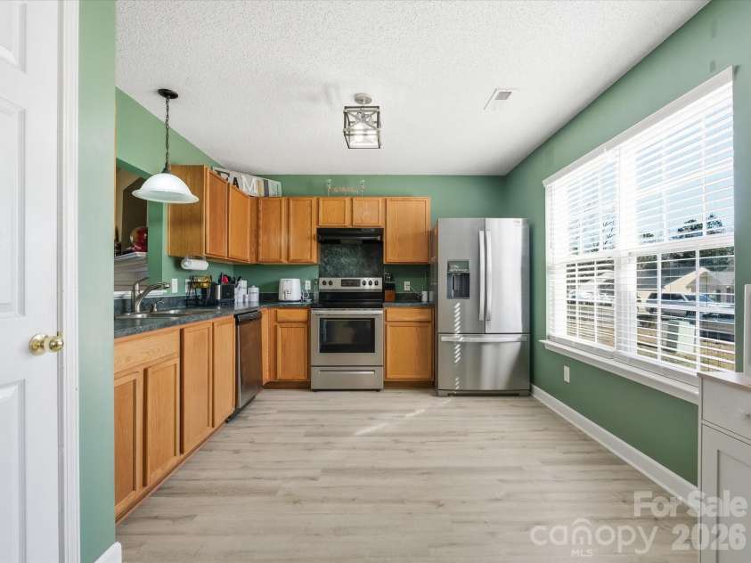 1280 Shenandoah Circle, Rock Hill, SC 29730.  MLS# CAR4336060, YatesRealty ID 3332. Spacious Kitchen with pantry