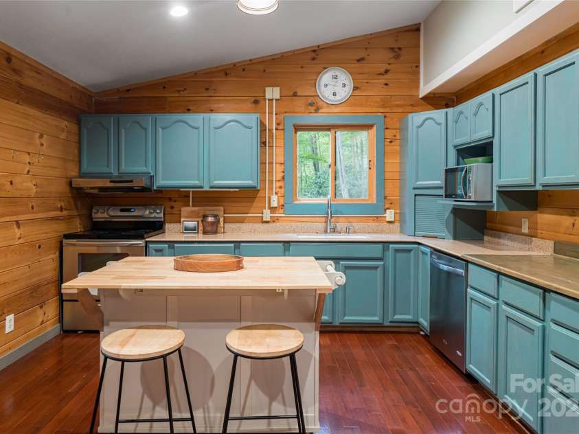 4035 Bald Creek Road, Clyde, NC 28721.  MLS# CAR4290414, YatesRealty ID 33320. 