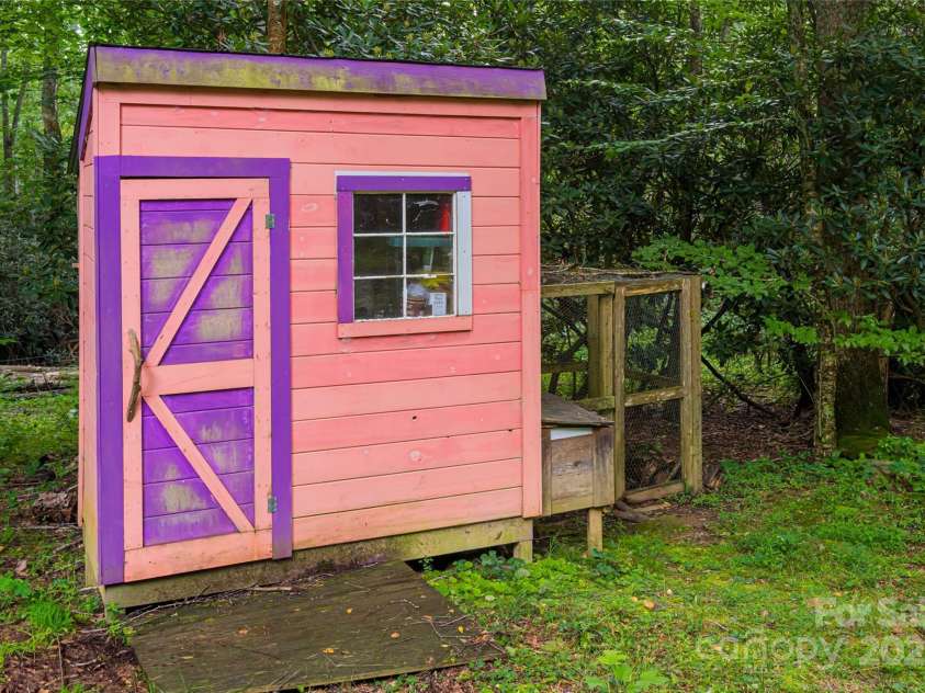 4035 Bald Creek Road, Clyde, NC 28721.  MLS# CAR4290414, YatesRealty ID 33320. 