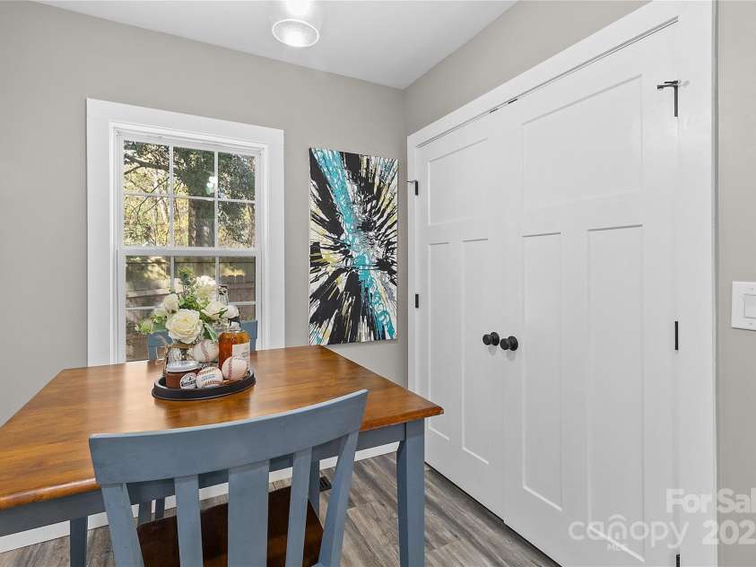 1522 Princess Place, Charlotte, NC 28208.  MLS# CAR4294296, YatesRealty ID 33321. 