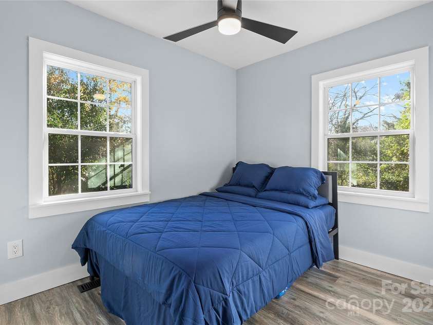 1522 Princess Place, Charlotte, NC 28208.  MLS# CAR4294296, YatesRealty ID 33321. 