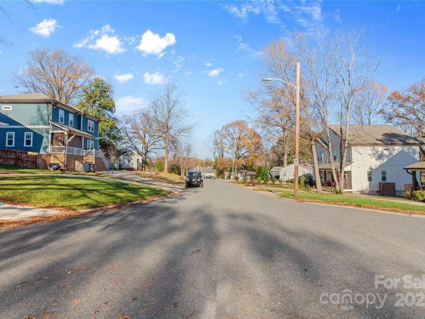 1522 Princess Place, Charlotte, NC 28208.  MLS# CAR4294296, YatesRealty ID 33321. 