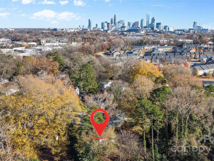 1522 Princess Place, Charlotte, NC 28208.  MLS# CAR4294296, YatesRealty ID 33321. 