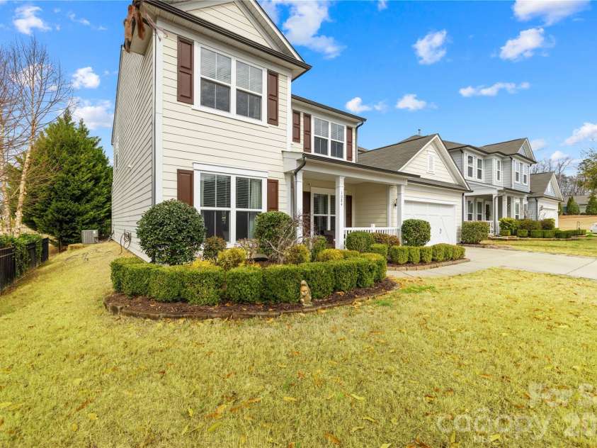 1084 Crescent Moon Drive, Fort Mill, SC 29715.  MLS# CAR4371724, YatesRealty ID 33323. 