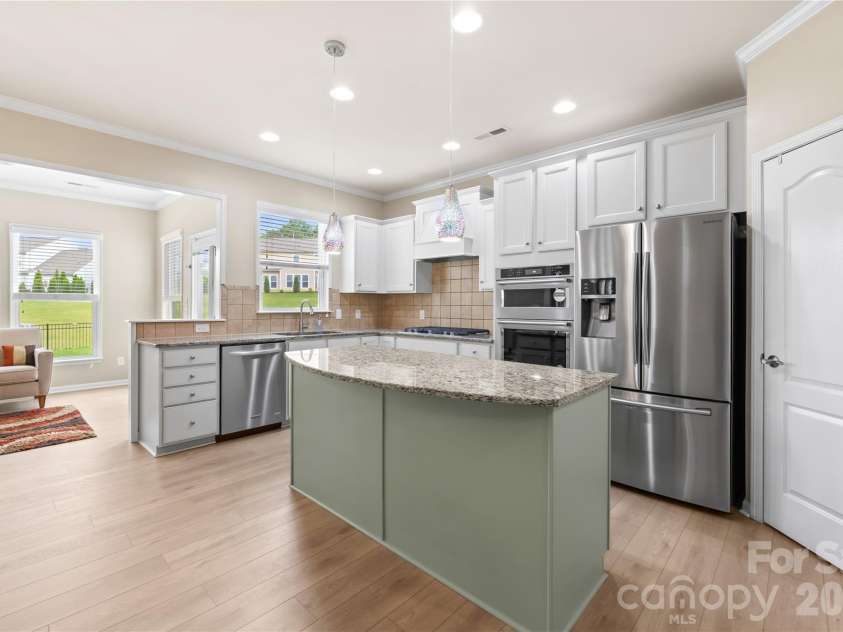1084 Crescent Moon Drive, Fort Mill, SC 29715.  MLS# CAR4371724, YatesRealty ID 33323. 