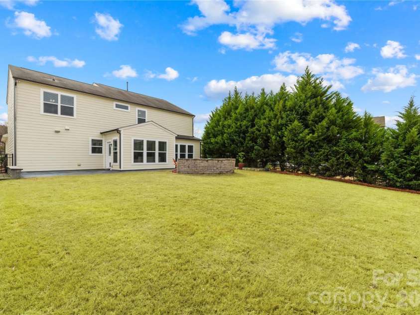 1084 Crescent Moon Drive, Fort Mill, SC 29715.  MLS# CAR4371724, YatesRealty ID 33323. 