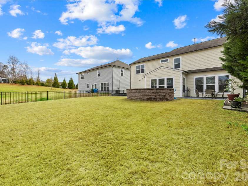 1084 Crescent Moon Drive, Fort Mill, SC 29715.  MLS# CAR4371724, YatesRealty ID 33323. 