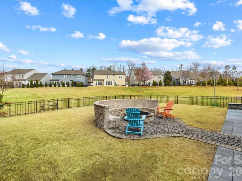 1084 Crescent Moon Drive, Fort Mill, SC 29715.  MLS# CAR4371724, YatesRealty ID 33323. 