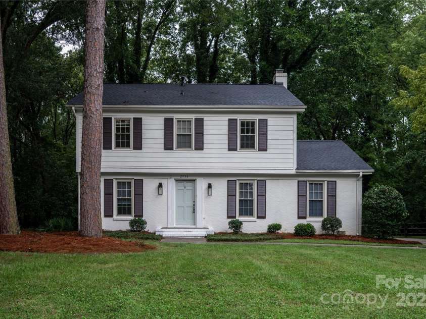 2736 Lawton Bluff Road, Charlotte, NC 28226.  MLS# CAR4290884, YatesRealty ID 33323. 
