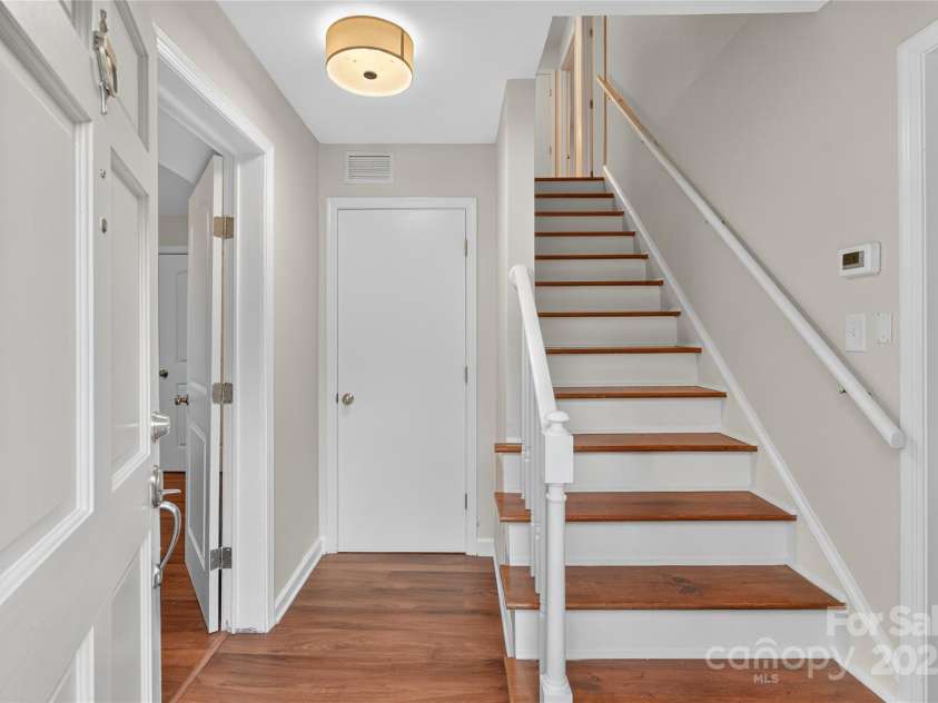 2736 Lawton Bluff Road, Charlotte, NC 28226.  MLS# CAR4290884, YatesRealty ID 33323. 