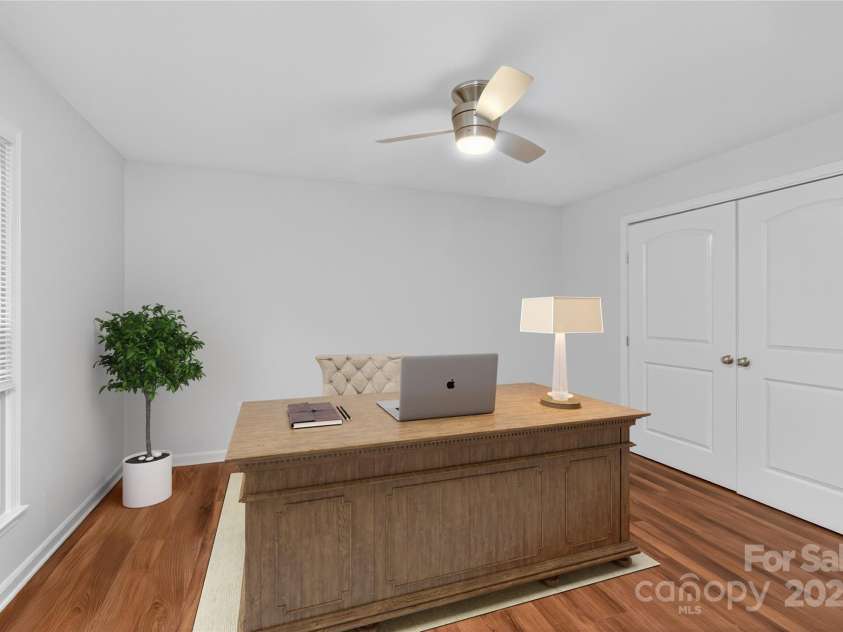 2736 Lawton Bluff Road, Charlotte, NC 28226.  MLS# CAR4290884, YatesRealty ID 33323. 