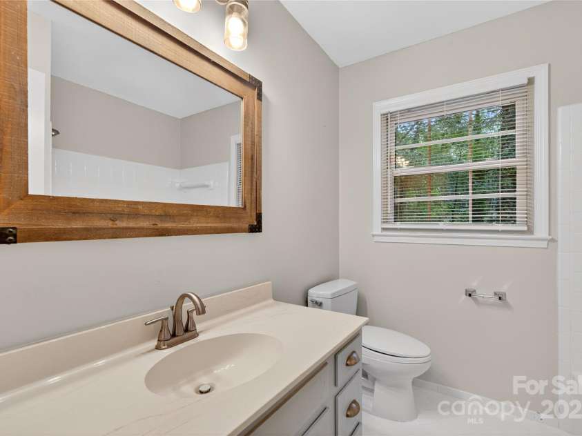 2736 Lawton Bluff Road, Charlotte, NC 28226.  MLS# CAR4290884, YatesRealty ID 33323. 