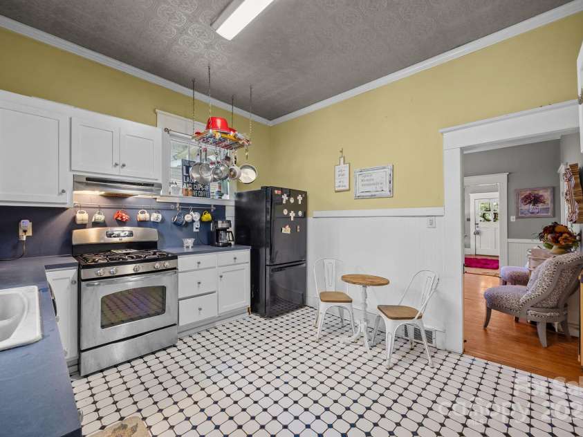 515 Council Street, Salisbury, NC 28144.  MLS# CAR4293279, YatesRealty ID 33325. 