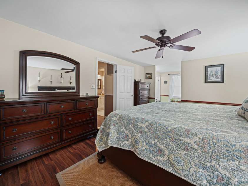 7131 Wannamaker Lane, Charlotte, NC 28226.  MLS# CAR4379505, YatesRealty ID 33325. 