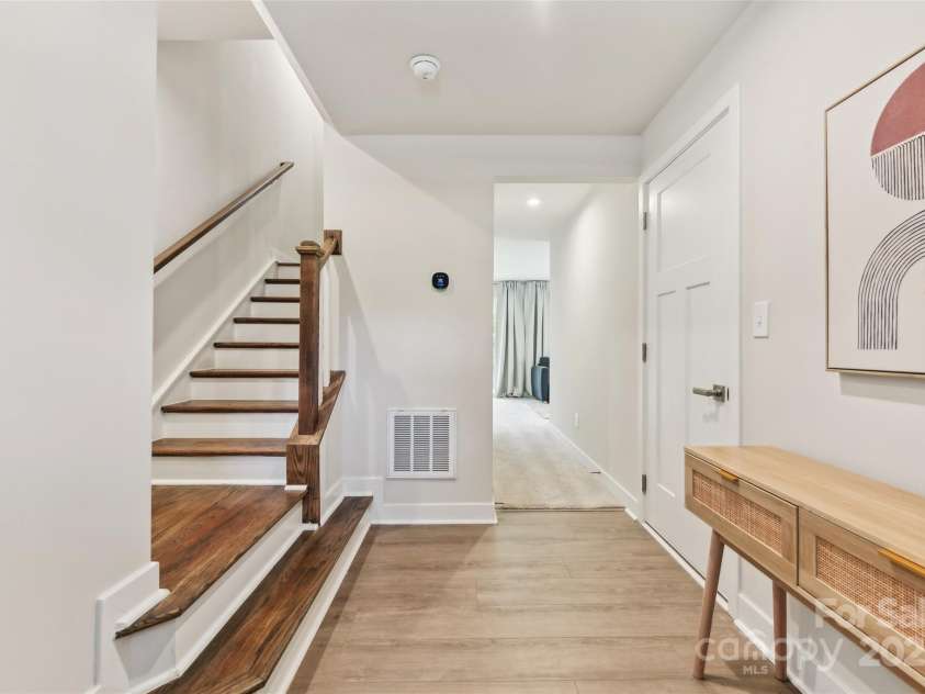 3222 Beeler Lane, Charlotte, NC 28208.  MLS# CAR4294344, YatesRealty ID 33328. 