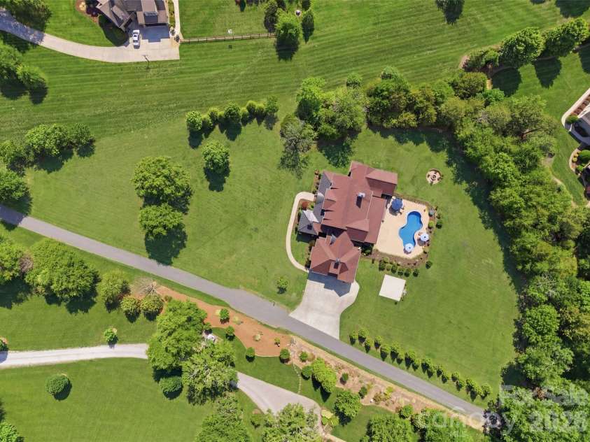 425 Bridlepath Trail, Davidson, NC 28036.  MLS# CAR4384484, YatesRealty ID 33328. Aerial View
