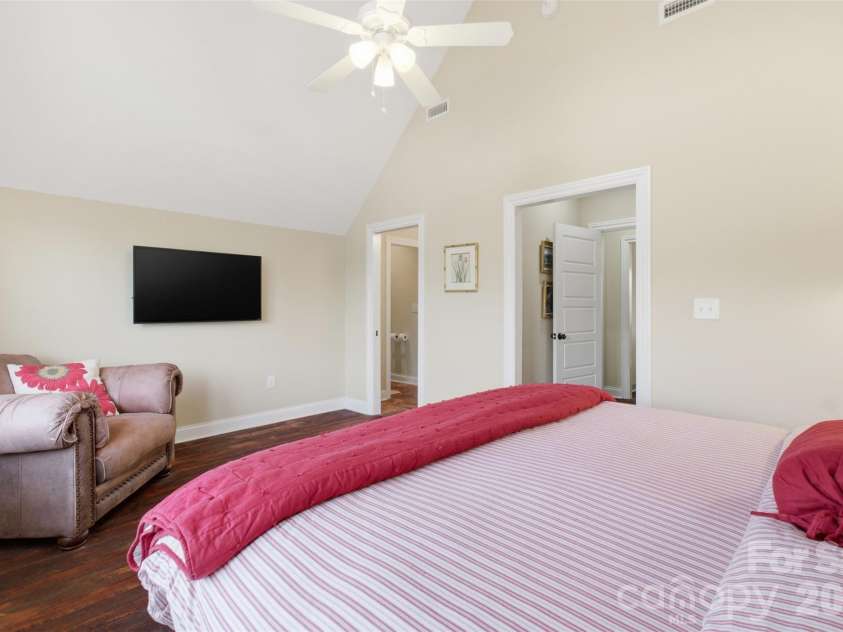 425 Bridlepath Trail, Davidson, NC 28036.  MLS# CAR4384484, YatesRealty ID 33328. Bedroom #4
