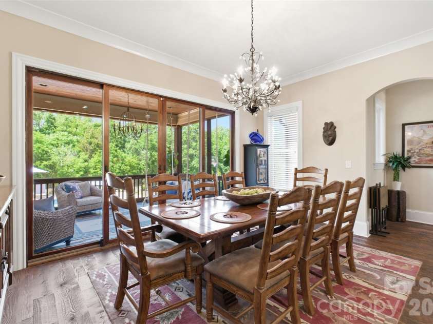 425 Bridlepath Trail, Davidson, NC 28036.  MLS# CAR4384484, YatesRealty ID 33328. Dining Area