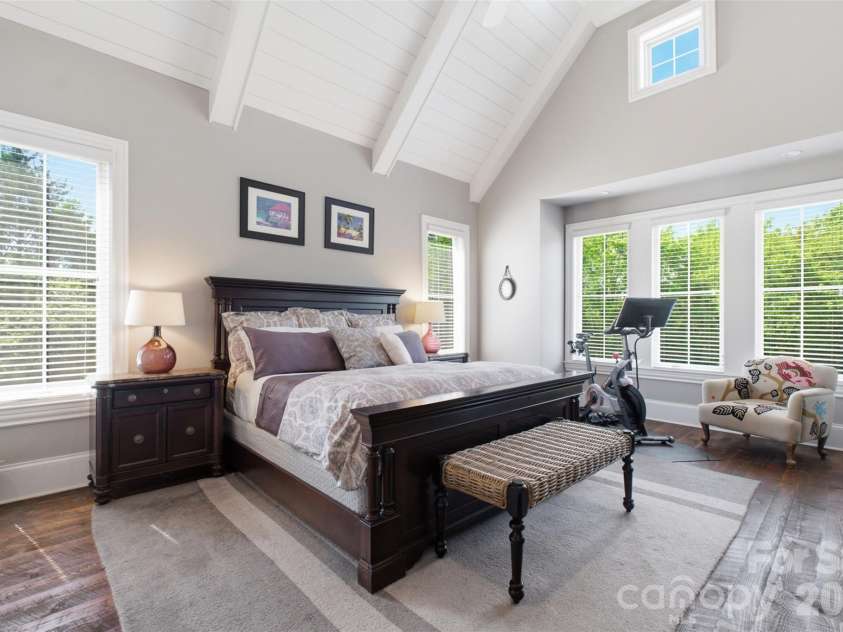 425 Bridlepath Trail, Davidson, NC 28036.  MLS# CAR4384484, YatesRealty ID 33328. Master Bedroom