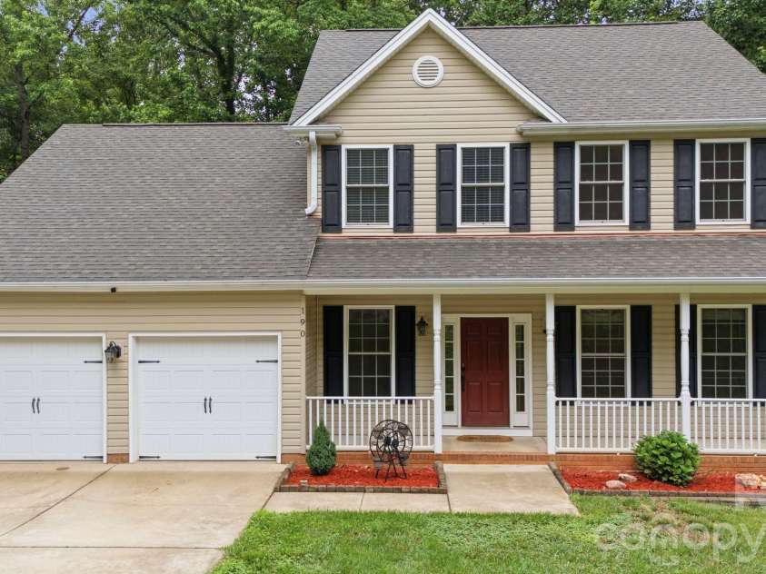 190 Meadow Glen Drive, Troutman, NC 28166.  MLS# CAR4385306, YatesRealty ID 33329. 