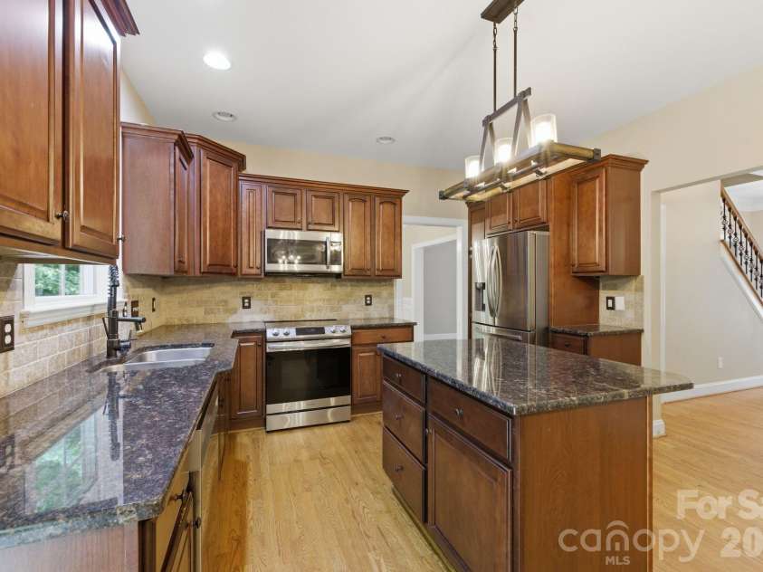 190 Meadow Glen Drive, Troutman, NC 28166.  MLS# CAR4385306, YatesRealty ID 33329. 
