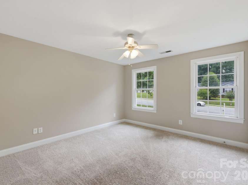 190 Meadow Glen Drive, Troutman, NC 28166.  MLS# CAR4385306, YatesRealty ID 33329. 