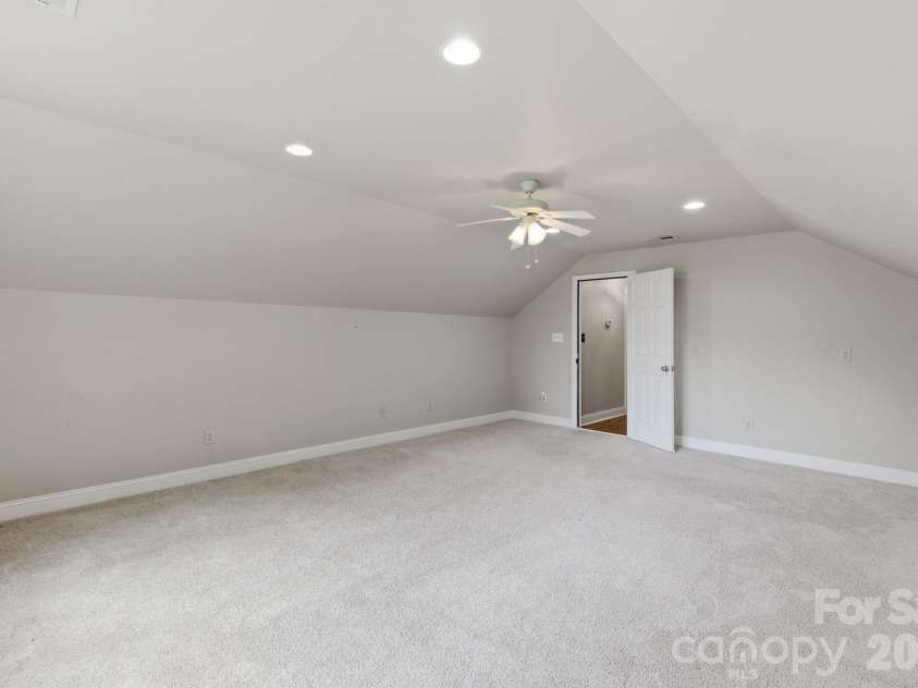 190 Meadow Glen Drive, Troutman, NC 28166.  MLS# CAR4385306, YatesRealty ID 33329. 