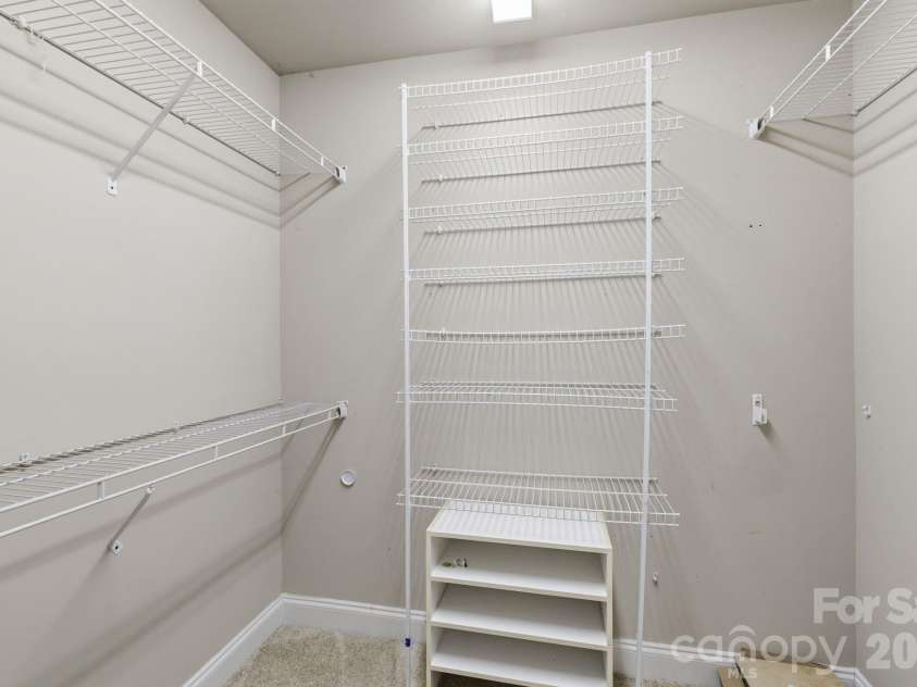 190 Meadow Glen Drive, Troutman, NC 28166.  MLS# CAR4385306, YatesRealty ID 33329. 