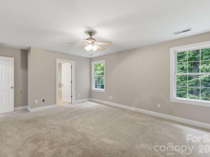 190 Meadow Glen Drive, Troutman, NC 28166.  MLS# CAR4385306, YatesRealty ID 33329. 