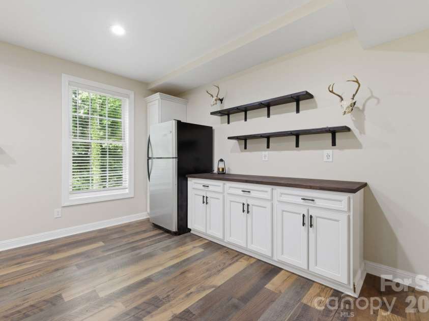 190 Meadow Glen Drive, Troutman, NC 28166.  MLS# CAR4385306, YatesRealty ID 33329. 