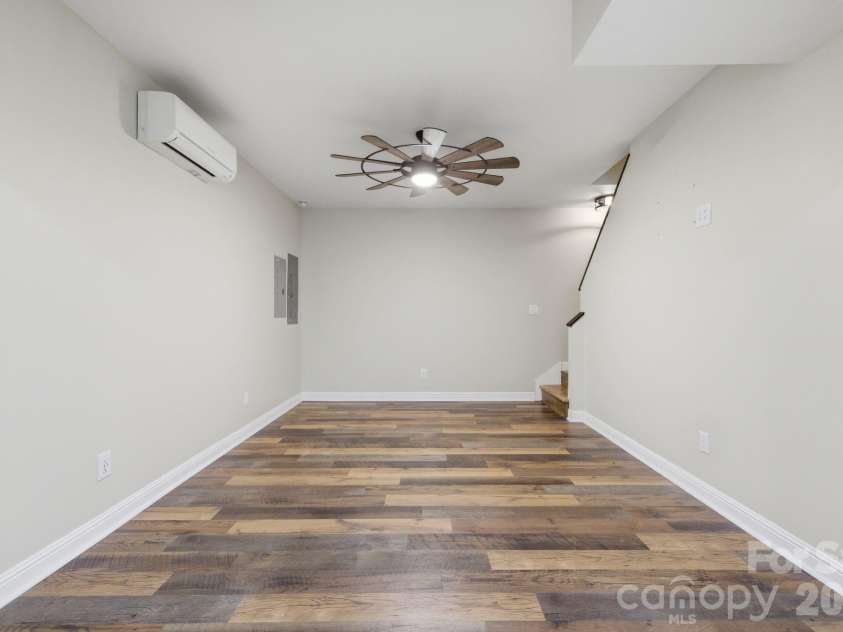 190 Meadow Glen Drive, Troutman, NC 28166.  MLS# CAR4385306, YatesRealty ID 33329. 